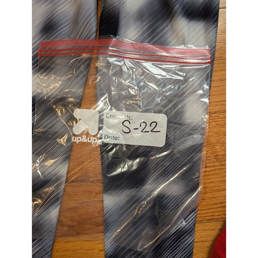 Athleta‎ Size Medium Black & Grey Women's High Rise Alpine Chaturanga™ Leggings - Picture 5 of 5